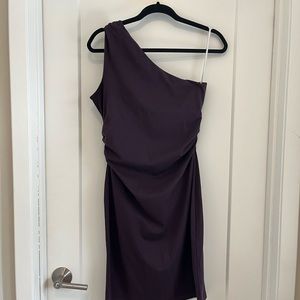 ONE SHOULDER Eggplant body-con cocktail dress.